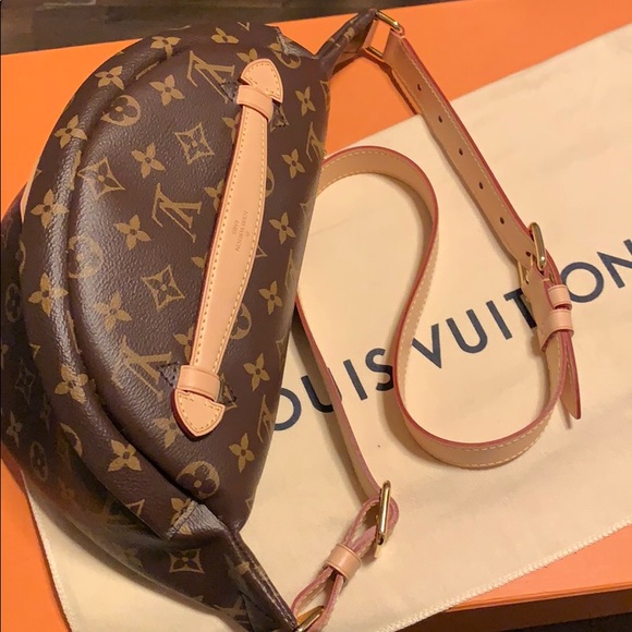 Louis Vuitton - Picture 4 of 8